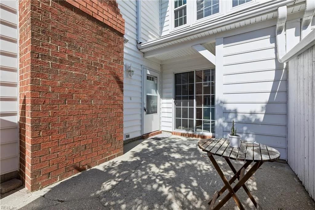205 Amersham DR #G, YORKTOWN VA 23693 - Photo 5