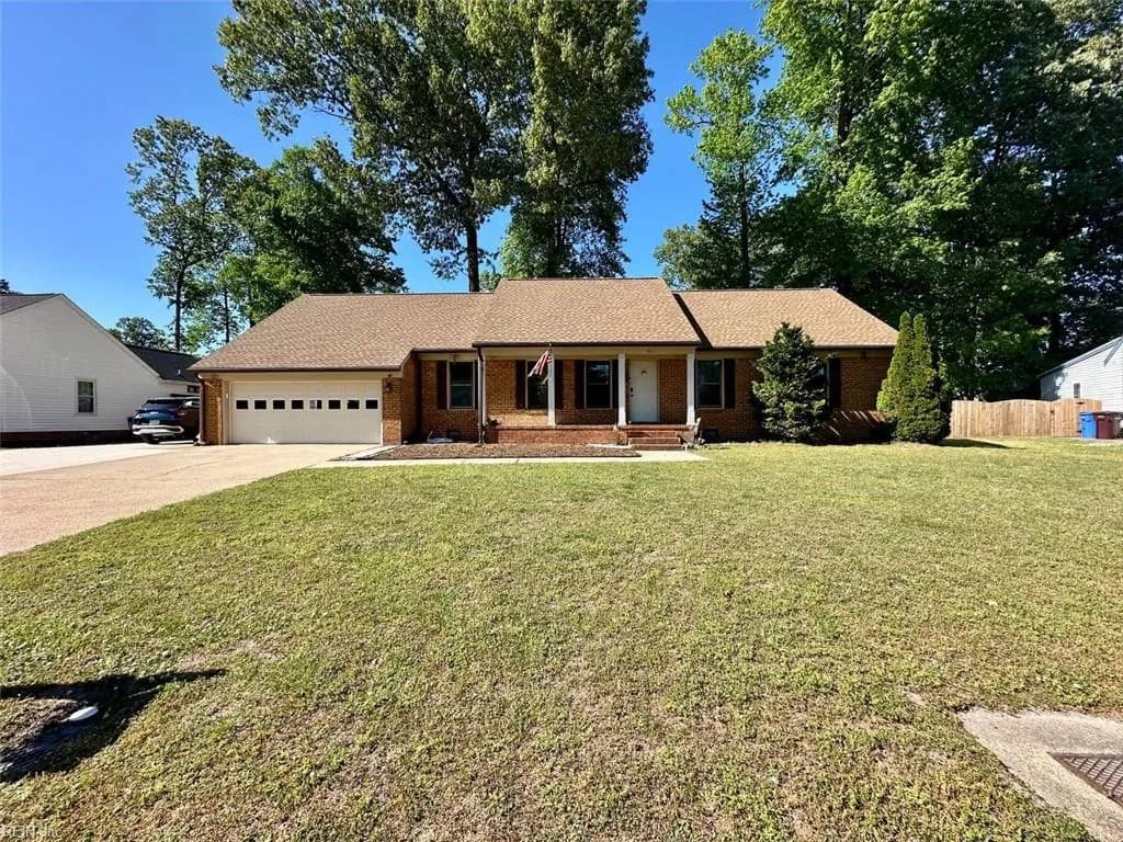 831 Mildenhall DR, CHESAPEAKE VA 23322 - Photo 2