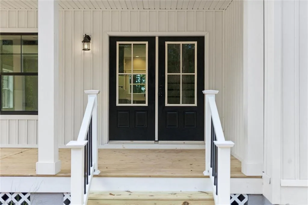 5661 Fairfield LN, HAYES VA 23072 - Photo 4