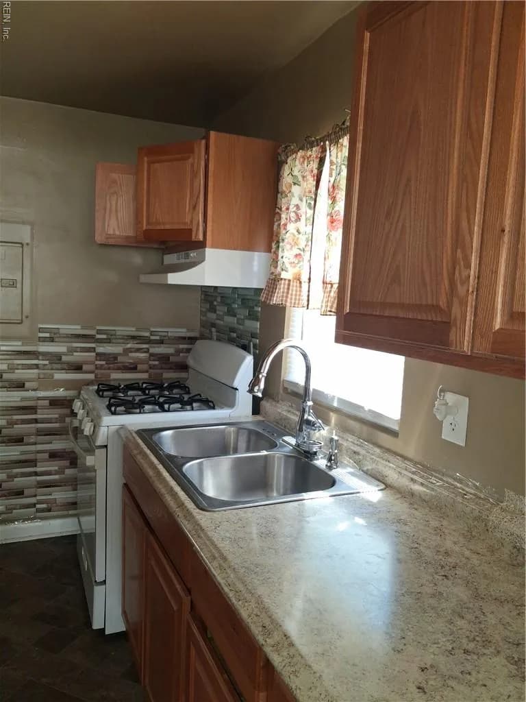 7422 Davidson ST, NORFOLK VA 23513 - Photo 3
