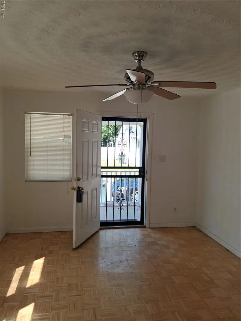 7422 Davidson ST, NORFOLK VA 23513 - Photo 5