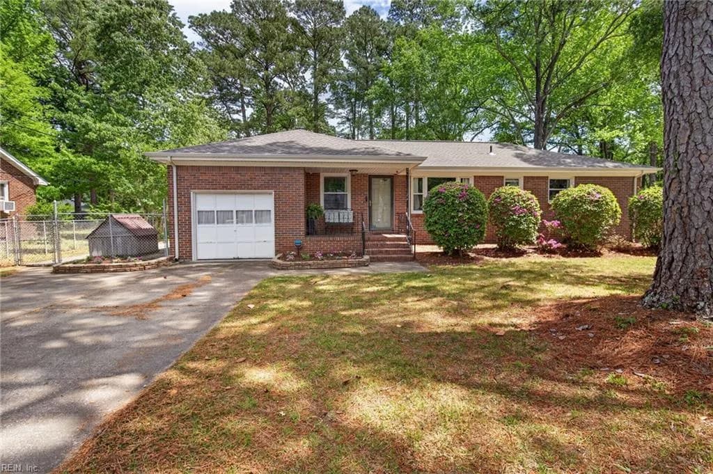 133 Mann DR, CHESAPEAKE VA 23322 - Photo 2