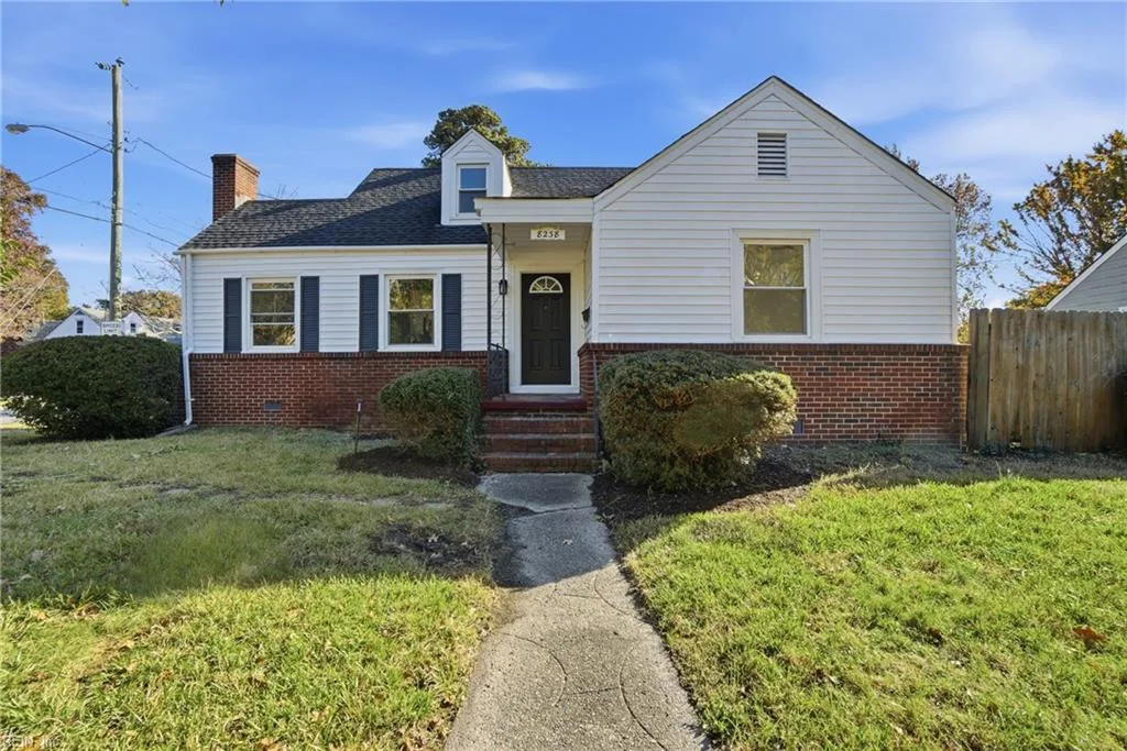 8238 Chesapeake BLVD, Norfolk — 4 bed Residential, 2,309 sqft