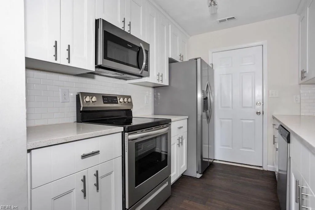 2206 Berkley AVE, CHESAPEAKE VA 23324