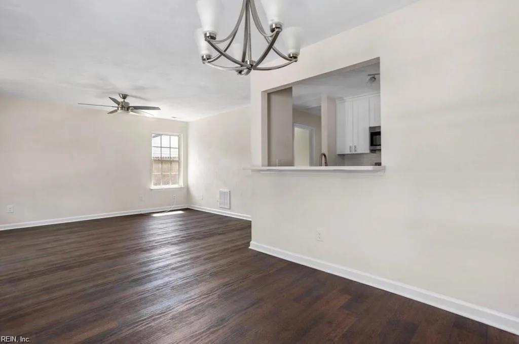 2206 Berkley AVE, CHESAPEAKE VA 23324 - Photo 5