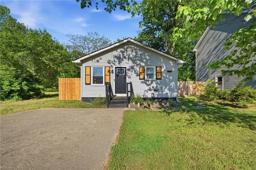 813 Mullen RD #A, CHESAPEAKE VA 23320 - Photo 2
