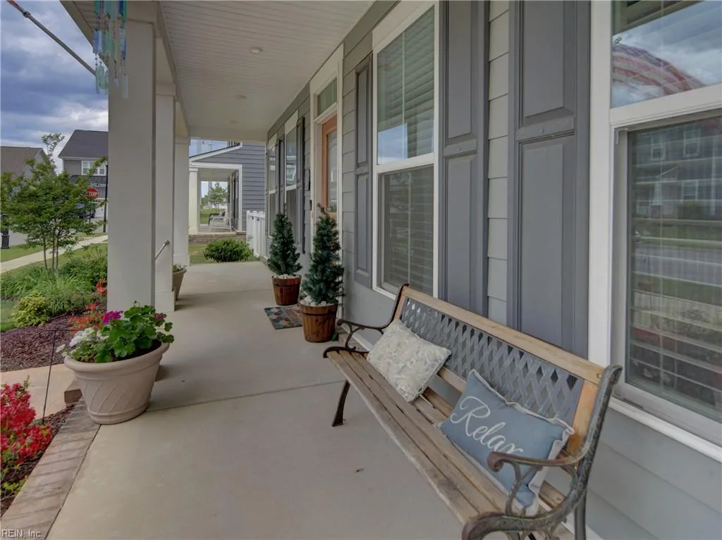 605 Big Bear LN, CHESAPEAKE VA 23323 - Photo 4