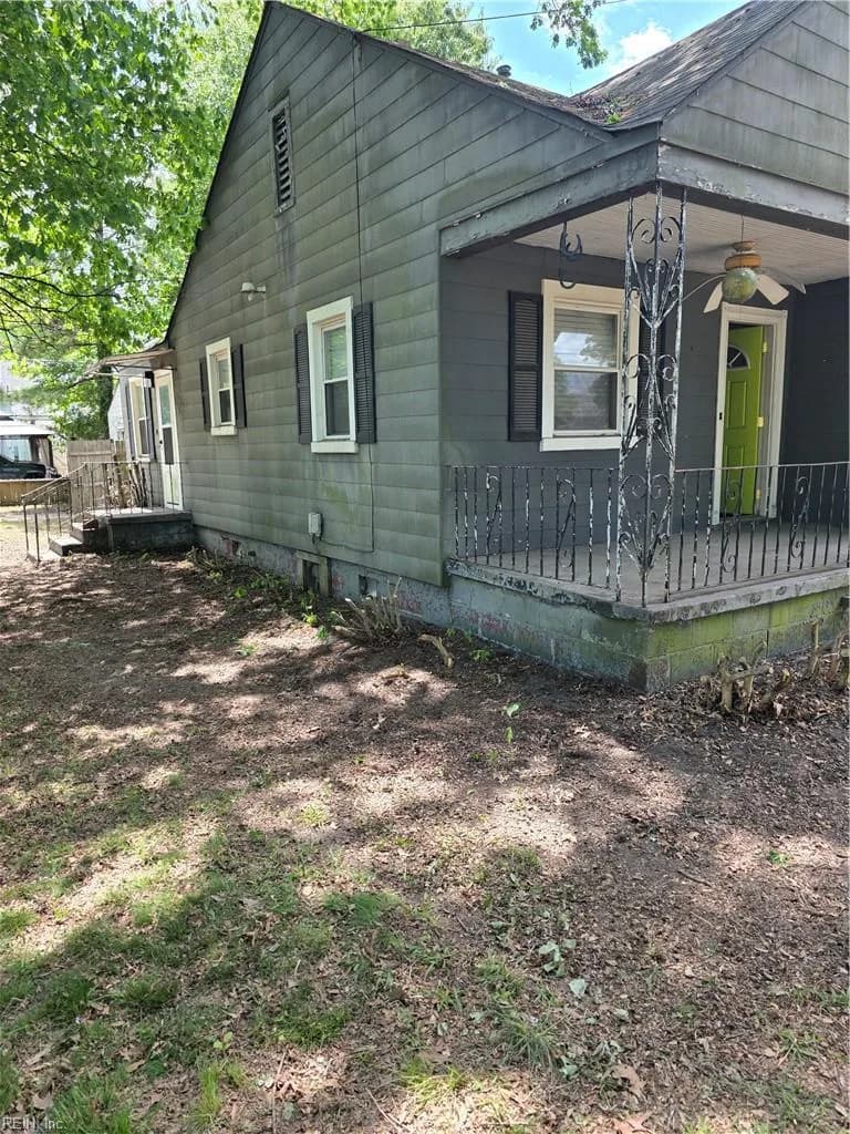 818 Hughes AVE, CHESAPEAKE VA 23324 - Photo 5