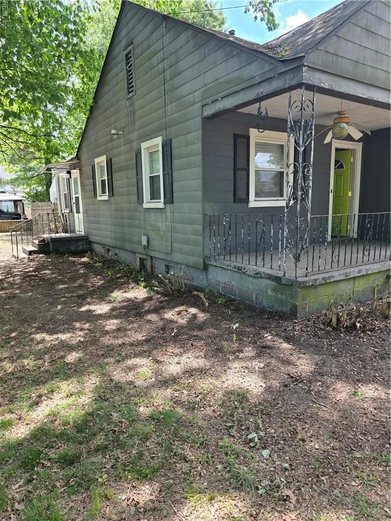 818 Hughes AVE, CHESAPEAKE VA 23324 - Photo 5