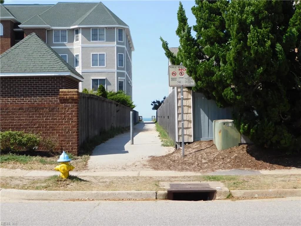 2320 Sea Shell RD #203, VIRGINIABEACH VA 23451 - Photo 3