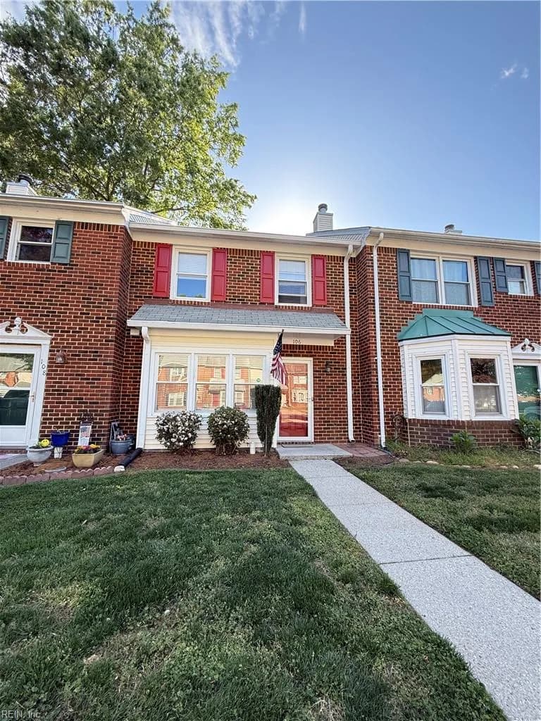 106 Kingsbridge LN, YORKTOWN VA 23692 - Photo 2