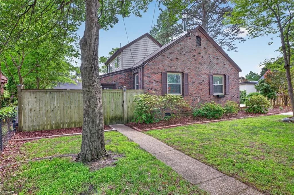 163 E Evans ST, NORFOLK VA 23503 - Photo 3