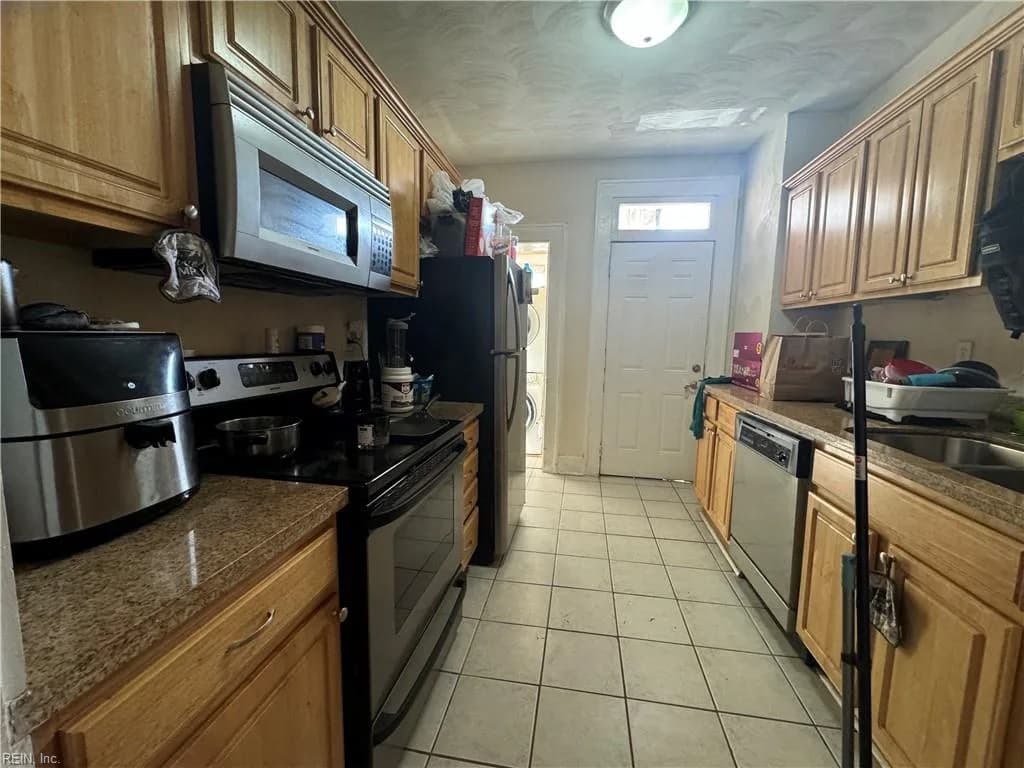 527 W 36th ST #201, NORFOLK VA 23508 - Photo 3