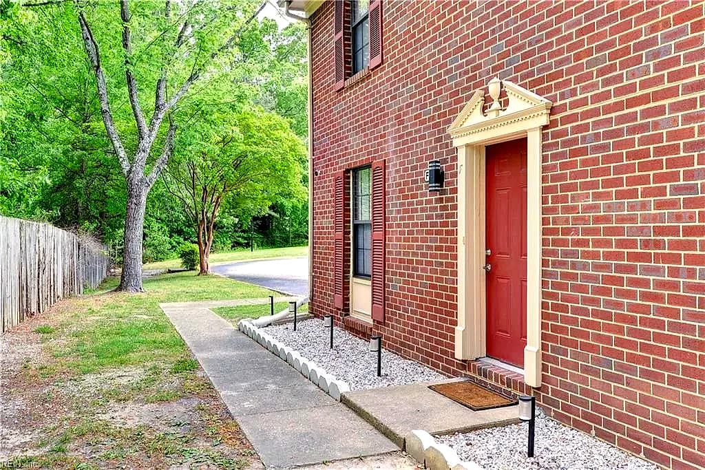 363 Deputy LN #F, NEWPORTNEWS VA 23601 - Photo 5