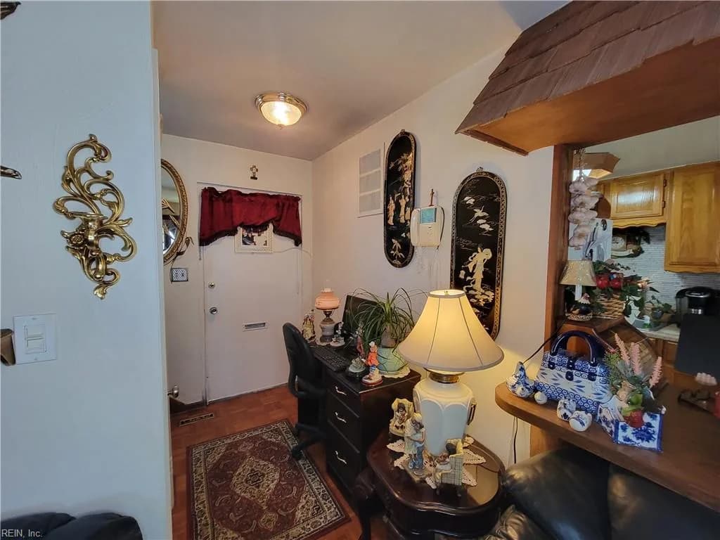 6528 Pasteur CT, NORFOLK VA 23513 - Photo 3