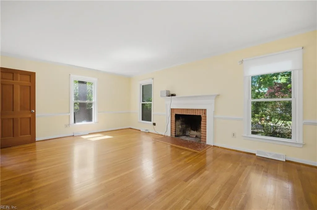 34 Laurel Wood RD, NEWPORTNEWS VA 23602 - Photo 3