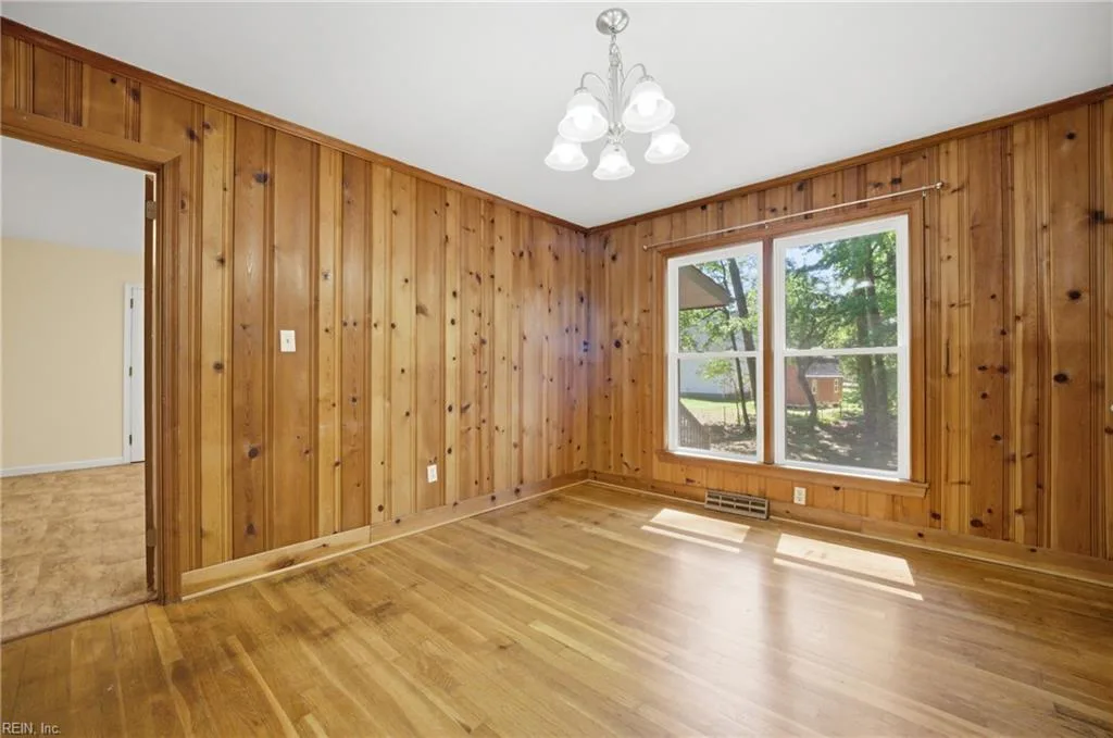 34 Laurel Wood RD, NEWPORTNEWS VA 23602 - Photo 5