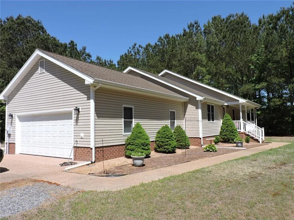 869 EBENEZER CHURCH RD, COBBSCREEK VA 23035 - Photo 4