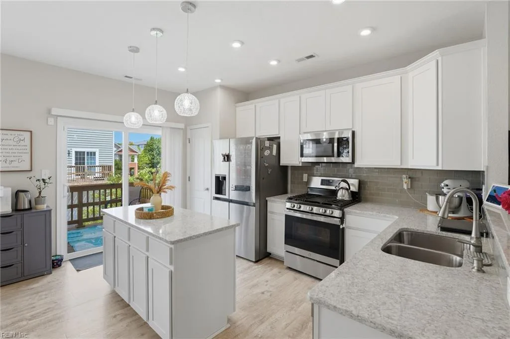 215 Runnel ST, HAMPTON VA 23666 - Photo 3
