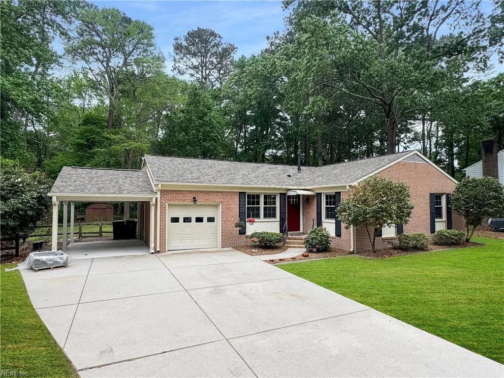 316 Sharon DR, SEAFORD VA 23696 - Photo 4