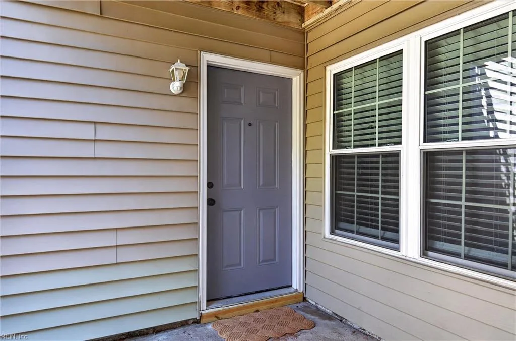 5201 Thatcher WAY, VIRGINIABEACH VA 23456 - Photo 4