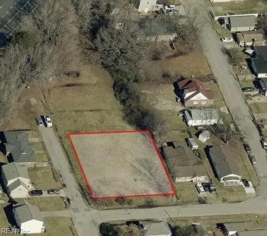 713 Byrd ST, HAMPTON VA 23661 - Photo 2