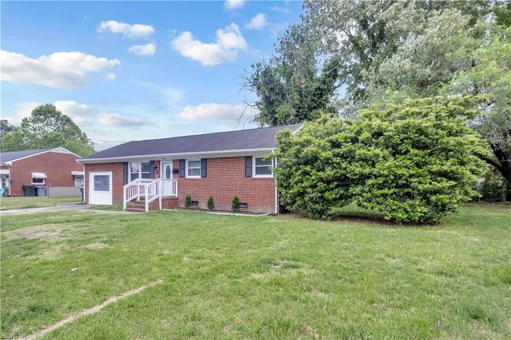 242 Bannon CT, HAMPTON VA 23666 - Photo 2