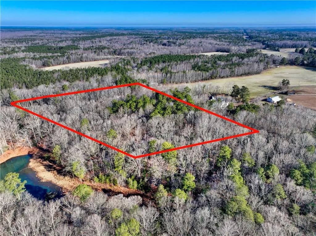 5.1+AC Lees Landing LN, SALUDA VA 23149 - Photo 2