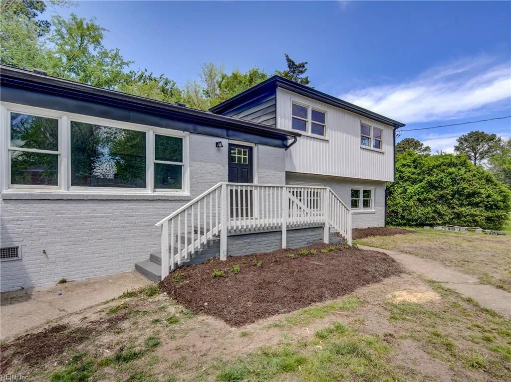 9 Riverdale DR, HAMPTON VA 23666 - Photo 4