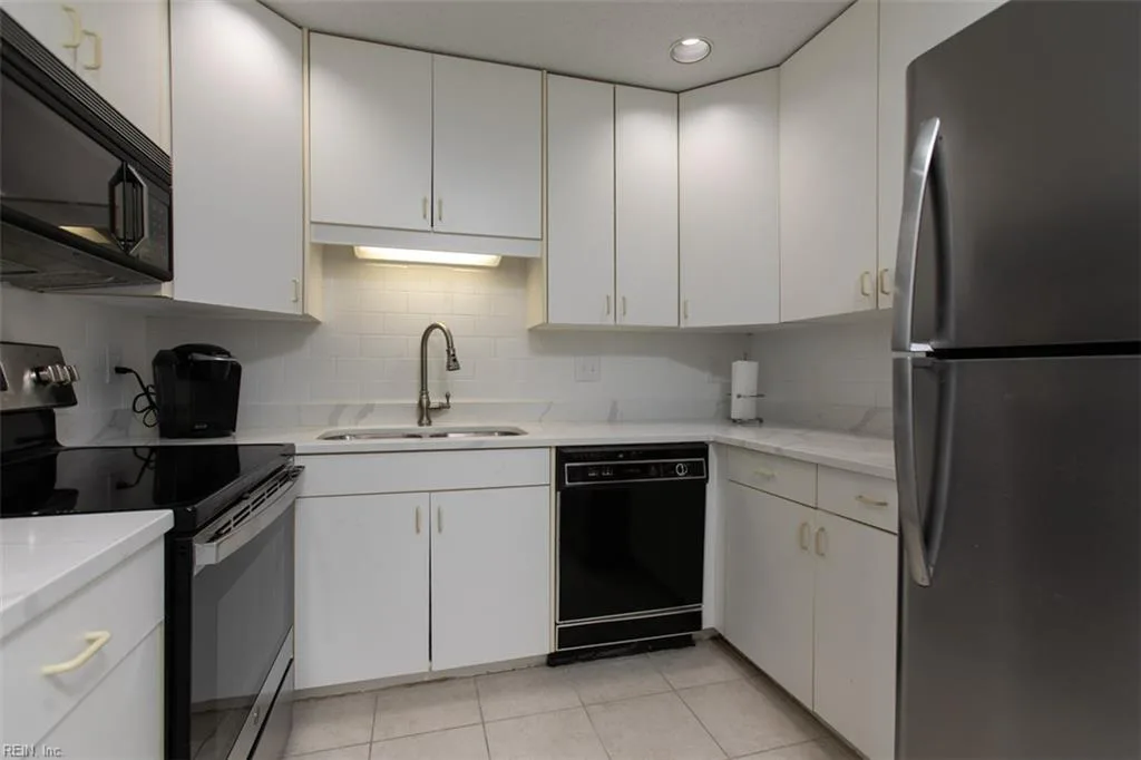 7501 River RD #17C, NEWPORTNEWS VA 23607 - Photo 5