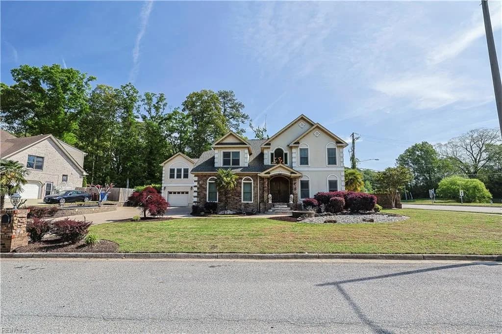 501 Shadow Brooke DR, CHESAPEAKE VA 23320 - Main photo