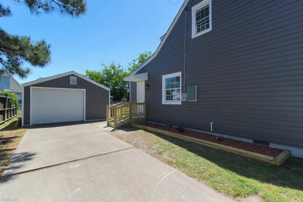 423 Fresh Meadow RD, NORFOLK VA 23503 - Photo 4