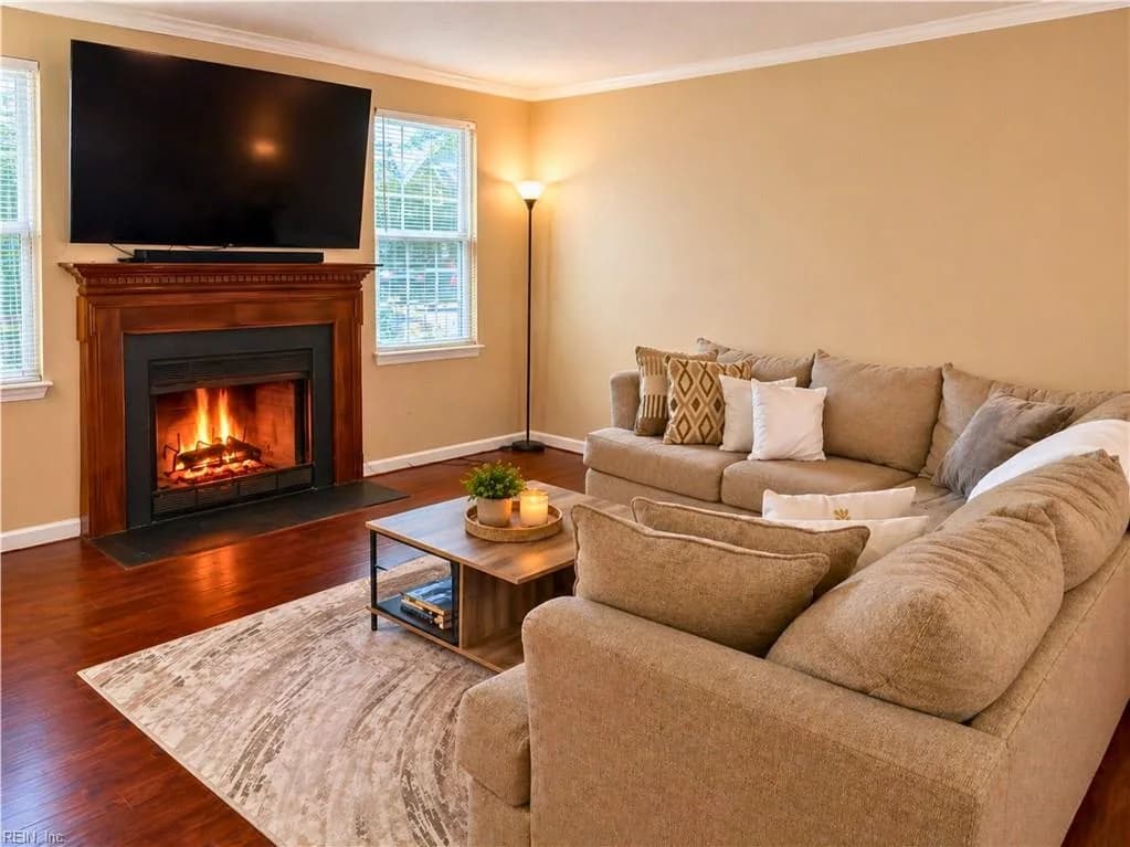 358 Rivers Ridge CIR, NEWPORTNEWS VA 23608 - Photo 5