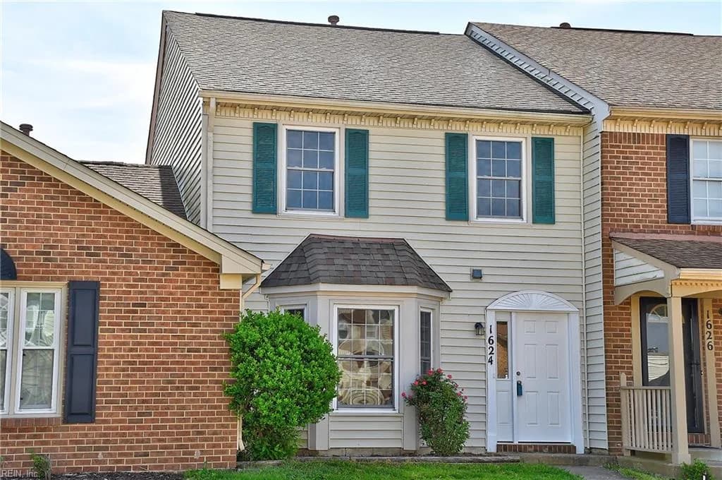 1624 Sword Dancer DR, VIRGINIABEACH VA 23454 - Photo 2