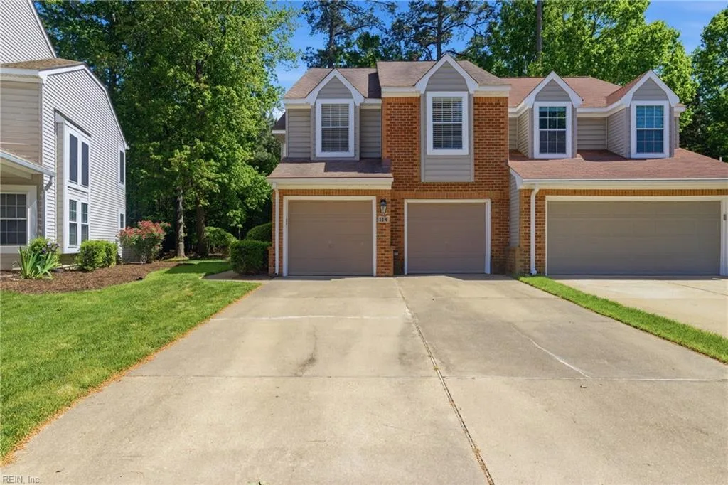 114 Spoon CT, Yorktown — 3 bed Residential, 1,877 sqft