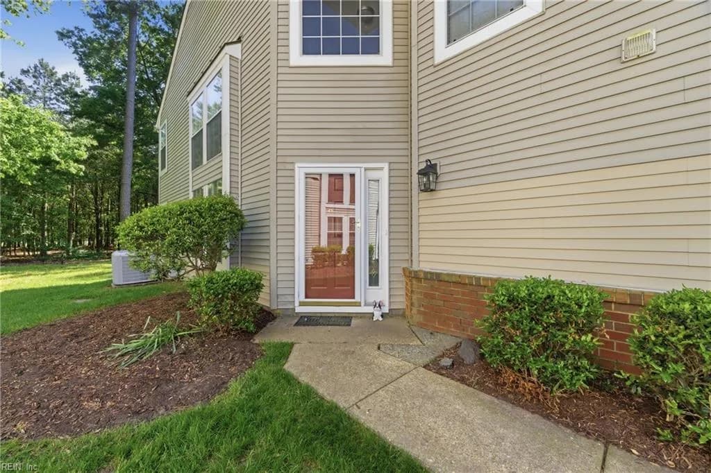 114 Spoon CT, YORKTOWN VA 23693 - Photo 5