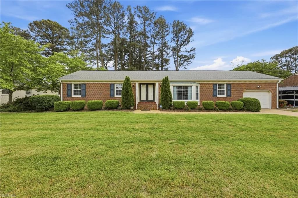 5221 Bingham DR, PORTSMOUTH VA 23703 - Photo 2