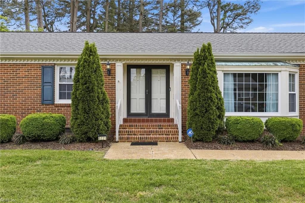 5221 Bingham DR, PORTSMOUTH VA 23703 - Photo 3