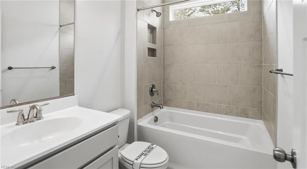 2049 Swiss LN, HAYES VA 23072 - Photo 4