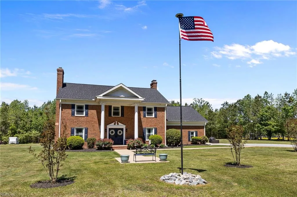 2412 Benefit RD, CHESAPEAKE VA 23322