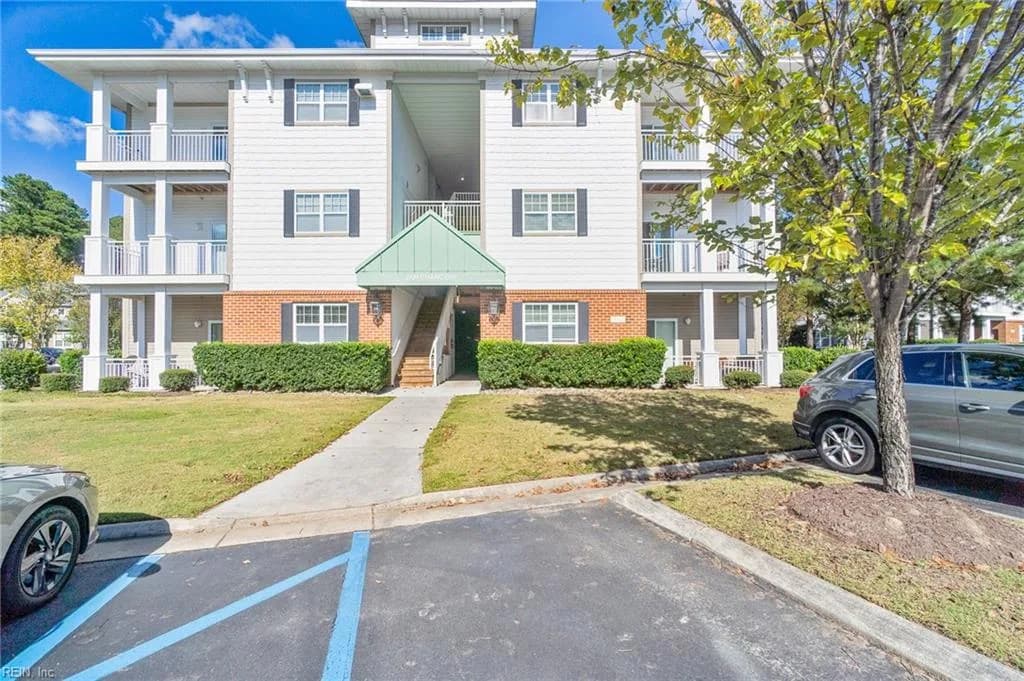 2424 Chancery LN #105, CHESAPEAKE VA 23321 - Photo 2