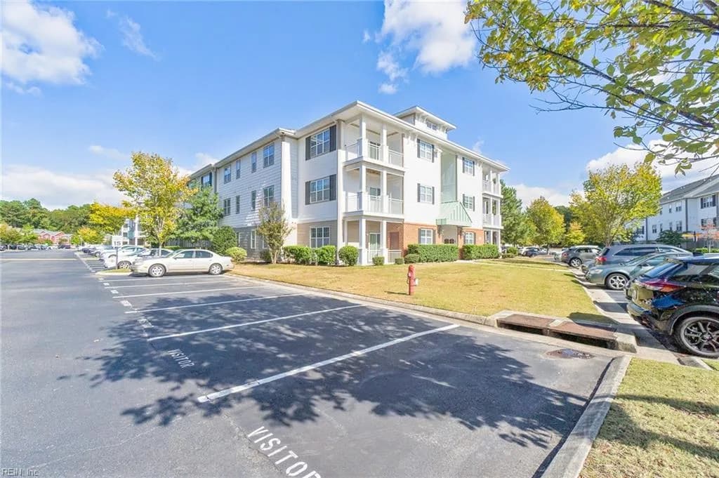 2424 Chancery LN #105, CHESAPEAKE VA 23321 - Photo 3