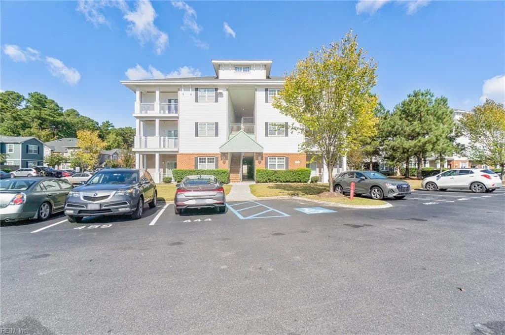 2424 Chancery LN #105, CHESAPEAKE VA 23321 - Photo 4