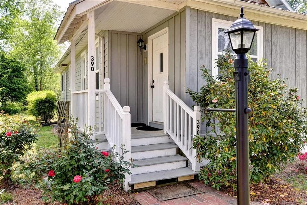 390 Park ST, URBANNA VA 23175 - Photo 5