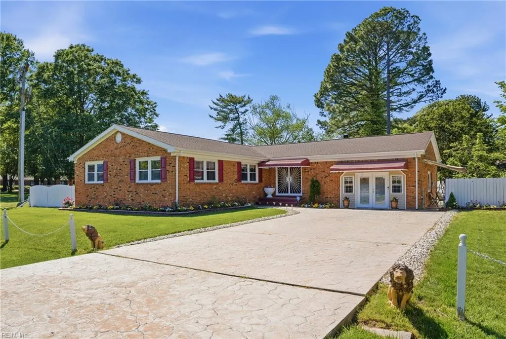 229 Newtown RD S, NORFOLK VA 23502
