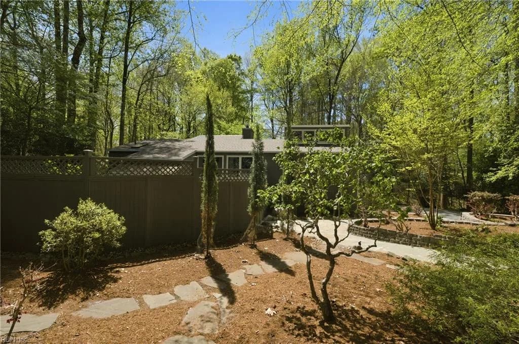 109 Holdsworth RD, WILLIAMSBURG VA 23185 - Photo 4