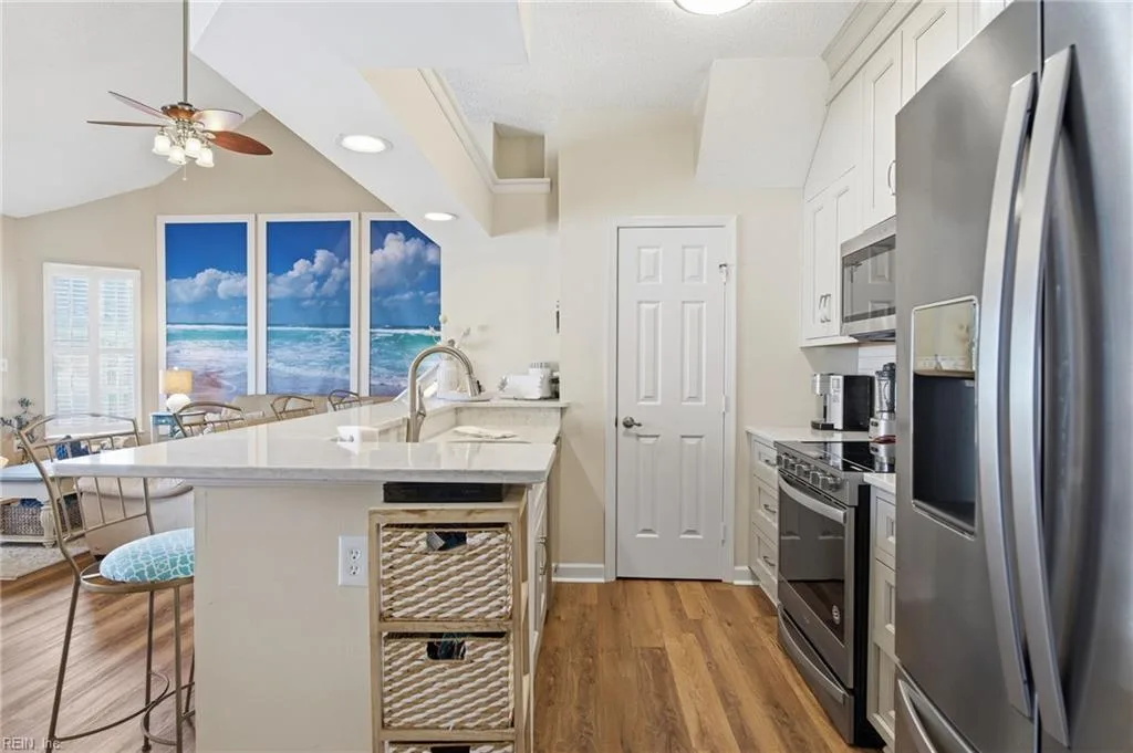 2312 Beach Haven DR #302, VIRGINIABEACH VA 23451 - Photo 3