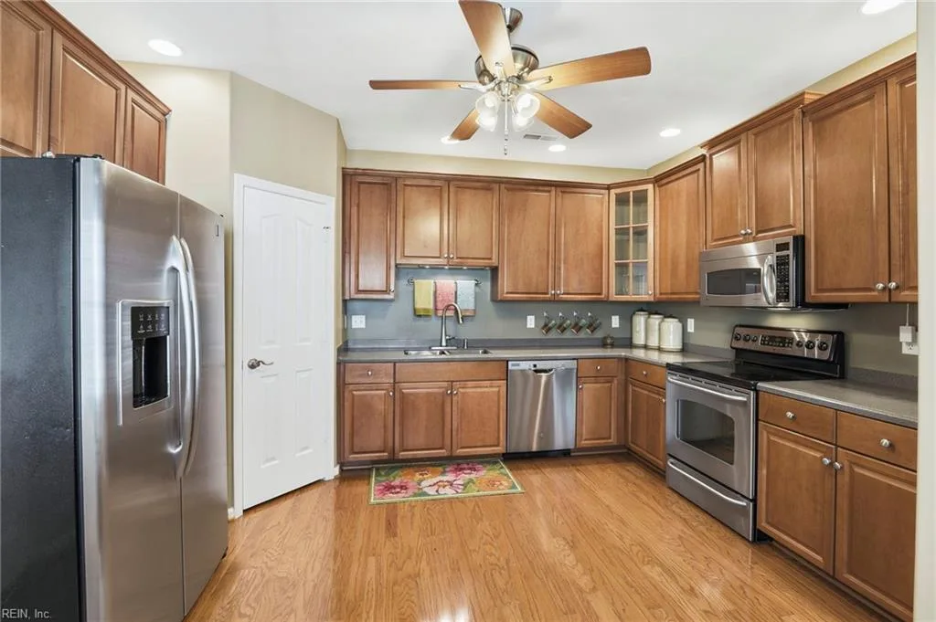 531 Shoreline RD, CARROLLTON VA 23314 - Photo 4