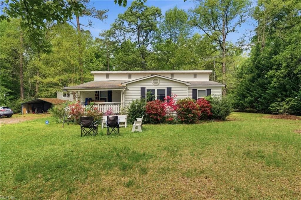 9788 Woods Cross RD, GLOUCESTER VA 23061 - Main photo