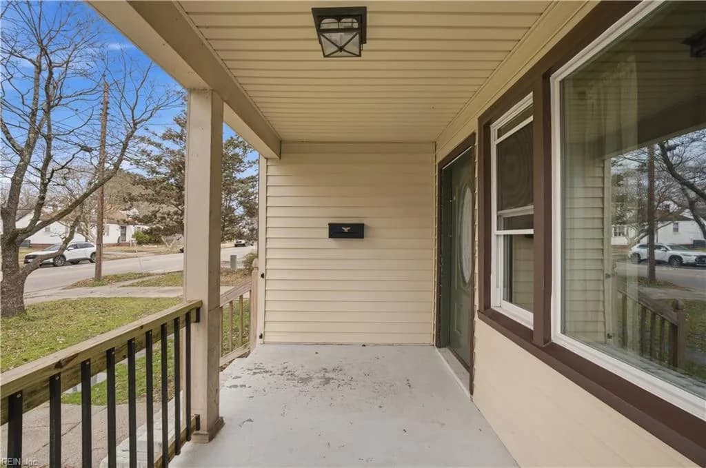 4873 Robin Hood RD, NORFOLK VA 23513 - Photo 3